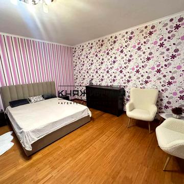 Бориса Гмирі вул., 6