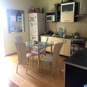 Сдам двух косантную каартиру пешоновская центр !