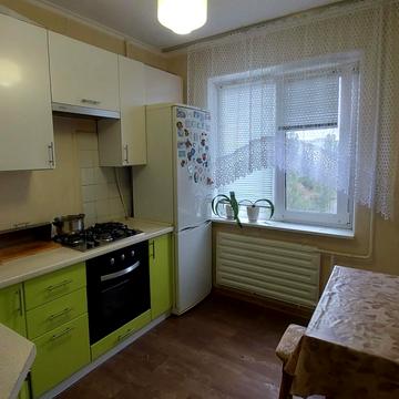 Максима Залізняка вул., 18