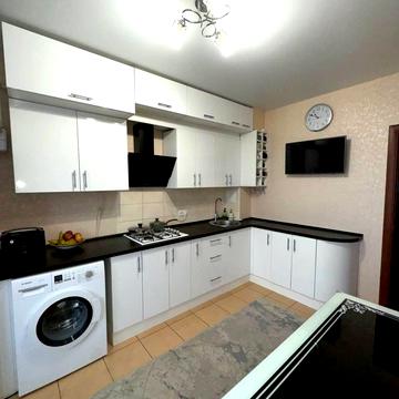 Олексія Вадатурського вул. (Маршала Малиновського), 18