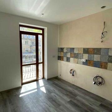 Продажа просторной студии в Центре