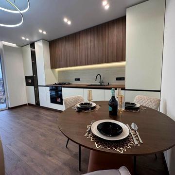 Юліана Пелеша вул., 3