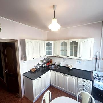 Володимира Івасюка просп. (Героїв Сталінграду), 42-Б