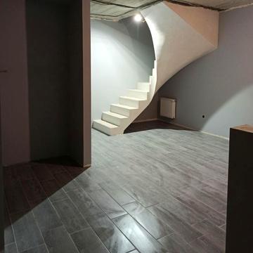 Євгена Коновальця вул., 11