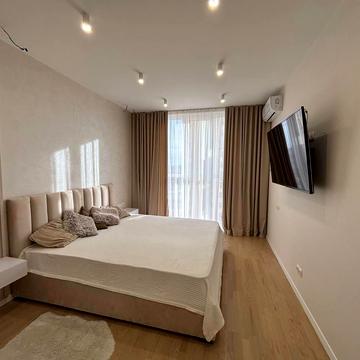 Сімї Кульженків вул. (Петра Дегтяренка), 37