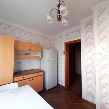 Вільна 3-х кім. кв. вул. Героїв Дніпра,42а, метро 10 хв. пішки