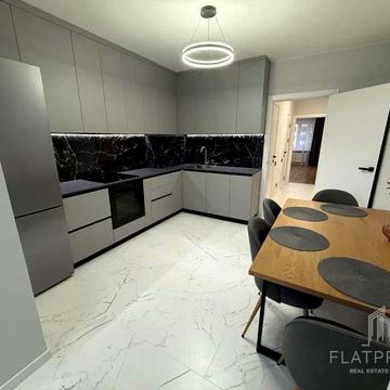 Коноплянська вул., 22