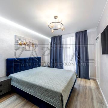 Івана Виговського вул. (Маршала Гречка), 44