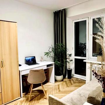 Будівельників вул., 29/8