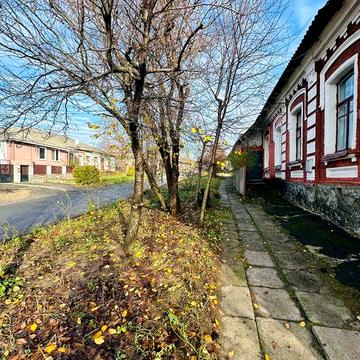 Частина будинку з окремим входом