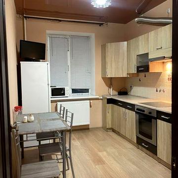 Здаю 2-кімнатну квартиру в оренду — від власника! вул. Івасюка