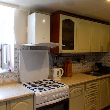 13 км. и вы в Киеве, в метро