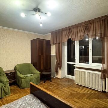 Петра Радченка вул., 12