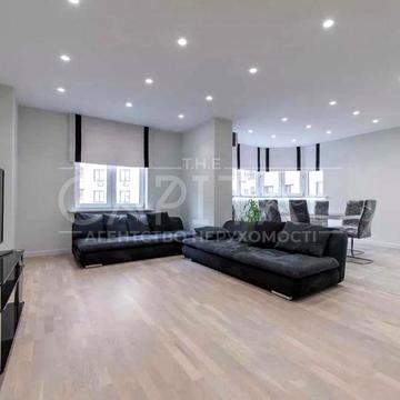 Дмитрівська вул., 75