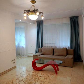 Печерський узвіз, 11