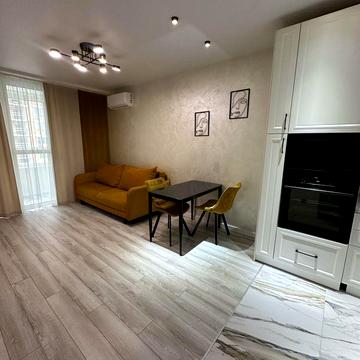 Топольна вул., 4б