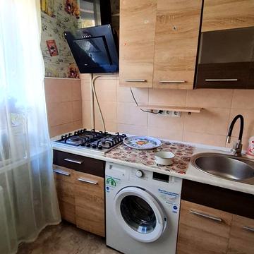 Королева, 78