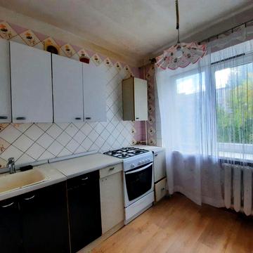 Продам 2 к квартиру ж/м Приднепровск ул . Карагандинская 9