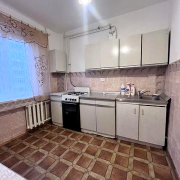 Василя Симоненка вул., 7