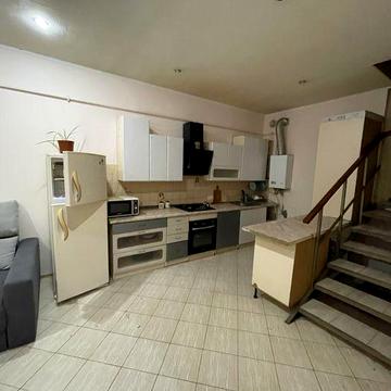 Від ВЛАСНИКА двохповерхова в закритому дворі