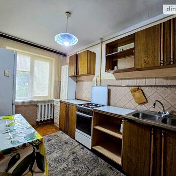 Довгострокова оренда 3к Квартира Головна вулиця