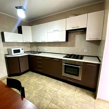 Волошкова вул., 6