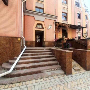 Продаж квартири на Воздвиженській, 4 кімн., 167 м.