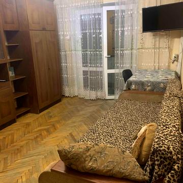 Флоренції вул., 12-Б