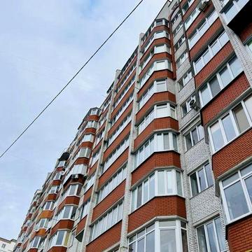 1 кімнатна з неймовірним видом на озеро