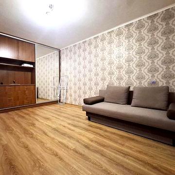 Олександра Довженка вул., 16-Б