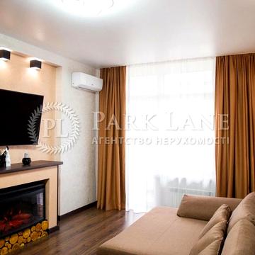 Драгоманова вул., 10