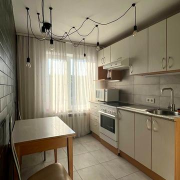 Мандриківська вул., 127