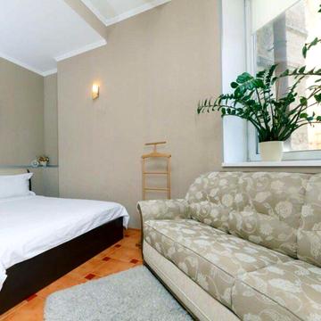 Прорізна вул., 4