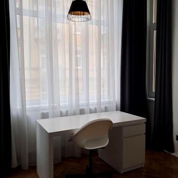 Шептицьких вул., 10