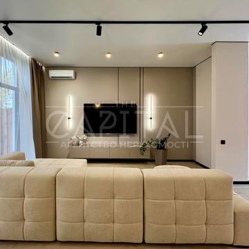 Виноградна вул., 2