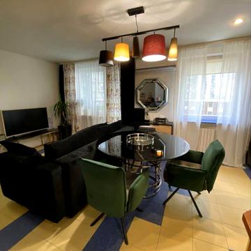 Французький бульв., 60