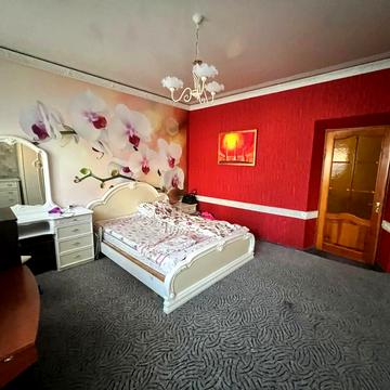 Повітова вул., 4