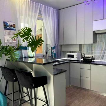 Яснопольська, 14-Б