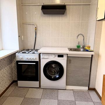 Мечникова вул. (Кловський), 8