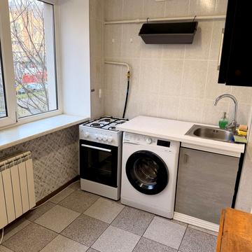 Мечникова вул. (Кловський), 8