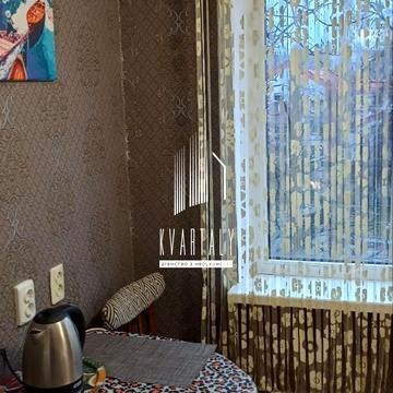 Зодчих вул., 30