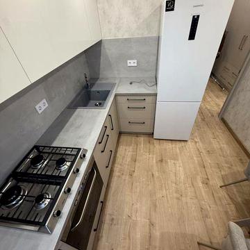 Перша оренда 1 кім по Троїцькій , Все Нове .