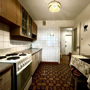 Сортувальна вул., 4