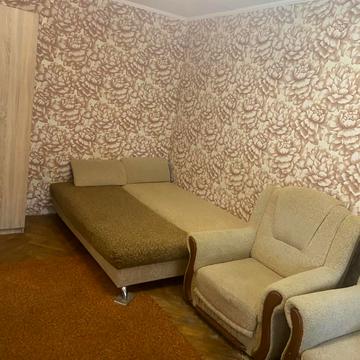 Мілютенка вул., 5