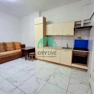 Степана Бандери вул., 7