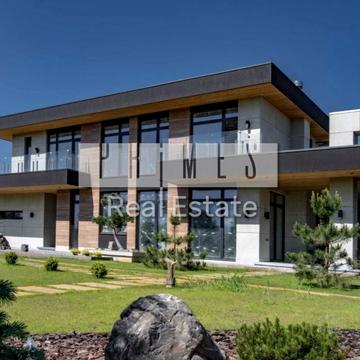 Центральна вул.