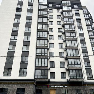 Домбровського вул., 75