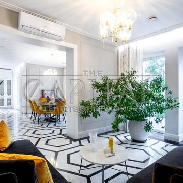 Звіринецька вул., 1