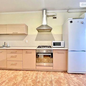 Довгострокова оренда 2к Квартира Хмельницького Богдана вулиця