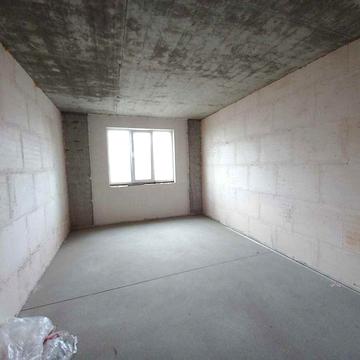 2-комнатная квартира в новом жилом доме на Сахарова